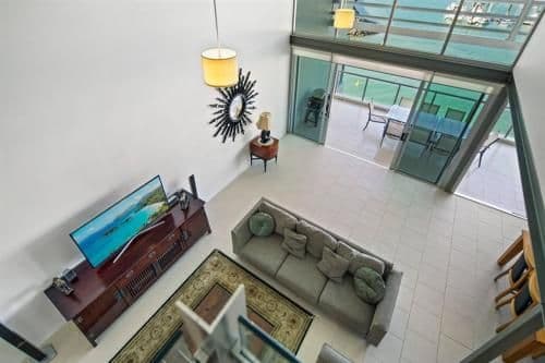 4 Bedroom 3 Bathroom Waterfront Loft Penthouse