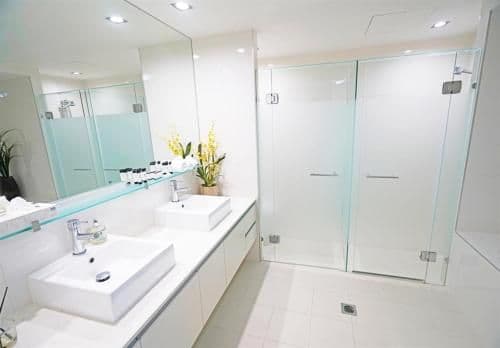 4 Bedroom 3 Bathroom Waterfront Loft Penthouse