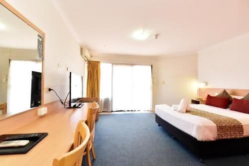 Standard Queen Room