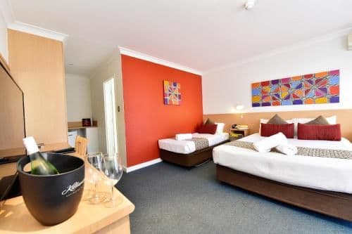 Superior Twin Room with Renovated Bathroom