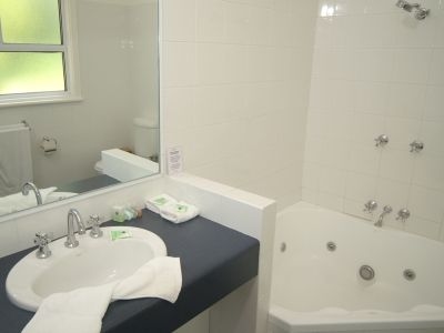 Best Western Moore Park Inn4