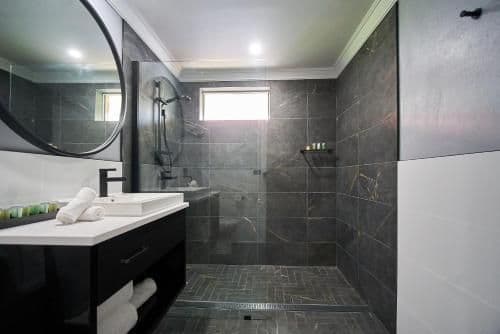 King Suite with Kitchenette