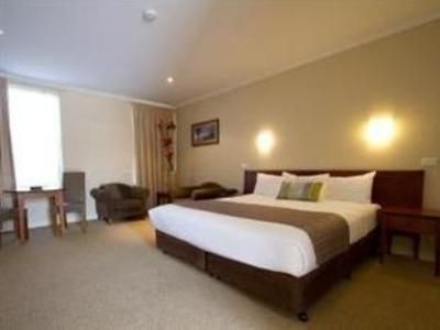 Best Western Lake Inn4