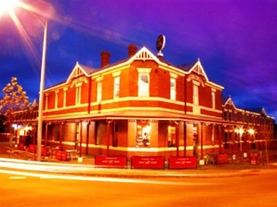 Best Western Lake Inn0