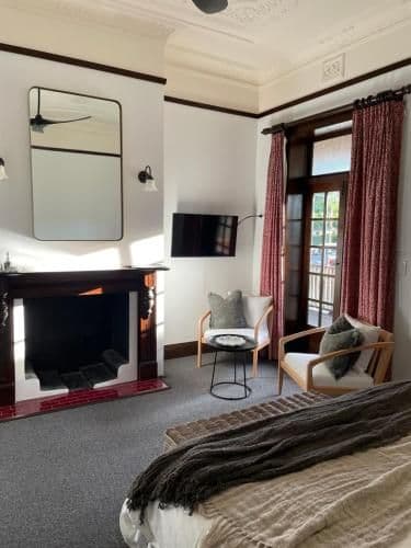 Standard Queen Room