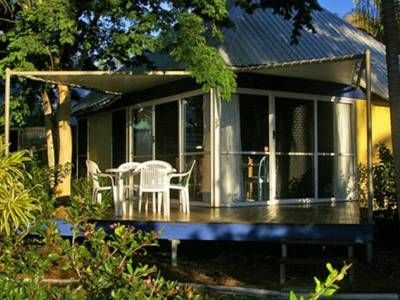 Kellys Beach Resort0