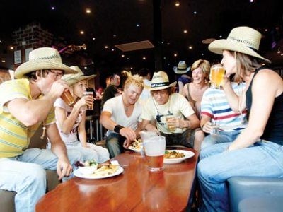 Nomads Tinbilly Backpackers2