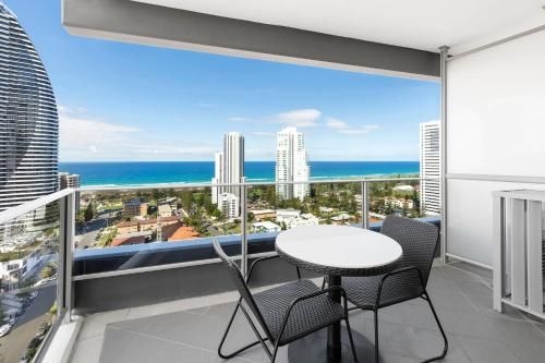 Meriton Suites Broadbeach4