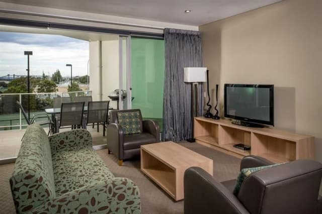 APARTMENT THREE BEDROOMS