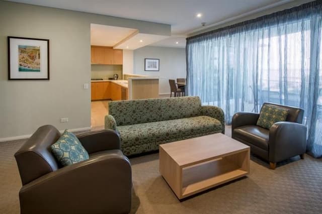 APARTMENT THREE BEDROOMS