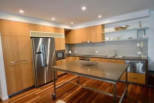 Three-Bedroom Belongil Penthouse