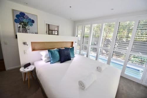 Three-Bedroom Belongil Penthouse