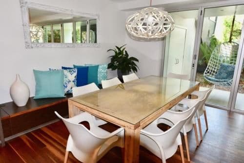 Three-Bedroom Belongil Penthouse
