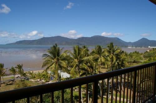 Deluxe Two-Bedroom Apartment with Ocean View