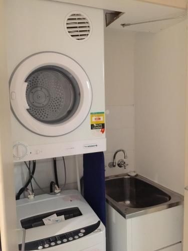 อินน์แคนส์ บูติค อพาร์ตเมนท์ (Inn Cairns Boutique Apartments)2