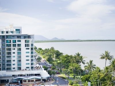มันตรา ทรีโลจี แคร์น (Mantra Trilogy Cairns)3