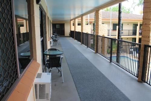 โอเอซิสอินน์ อพาร์ตเมนท์ (Oasis Inn Apartments)2