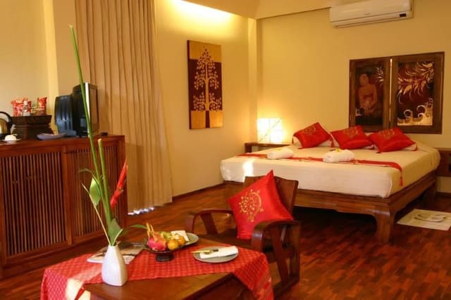 JUNIOR SUITE WITH JACUZZI