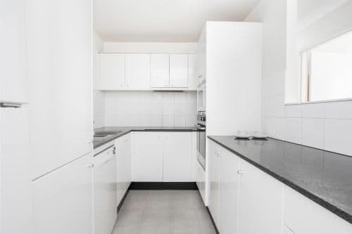 Three-Bedroom Apartment - Weekly Housekeeping