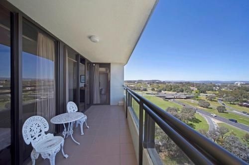 BreakFree Capital Tower Canberra4