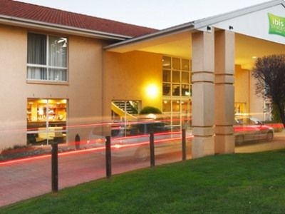 Ibis Styles Canberra3