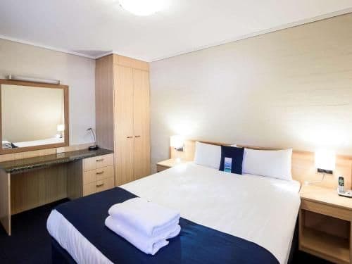 Standard Queen Room