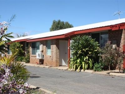Carnarvon Central Apartments0