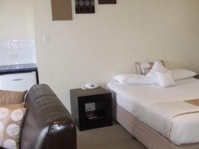 Observatory Holiday Apartments3