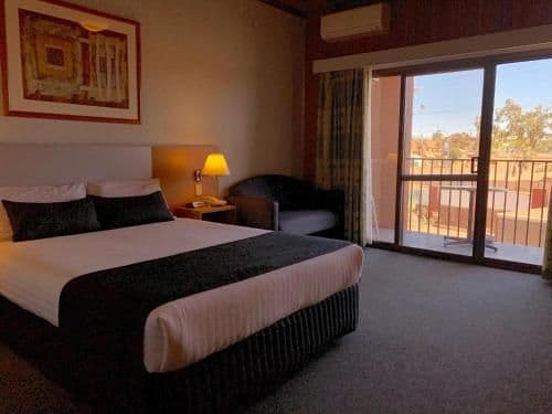 Queen Room - Aboveground