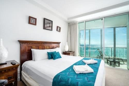 Luxury Three-Bedroom Apartment