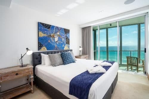 Luxury Three-Bedroom Apartment