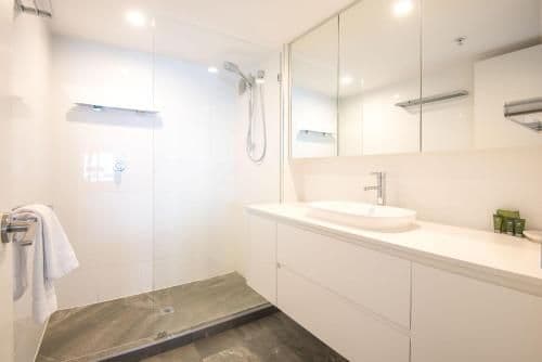 Superior Three-Bedroom Apartment with Ocean View