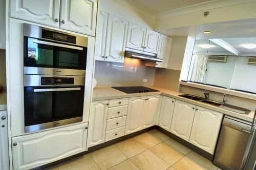 Superior Three-Bedroom Apartment with Ocean View