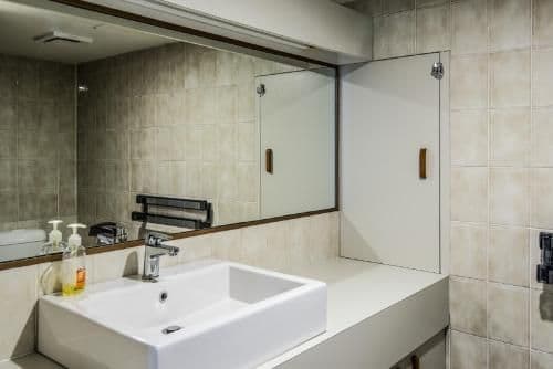 Luxury Three-Bedroom Apartment - Penthouse C
