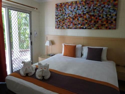 Deluxe One-Bedroom Apartment