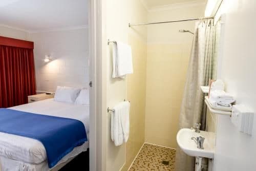 Budget King Room