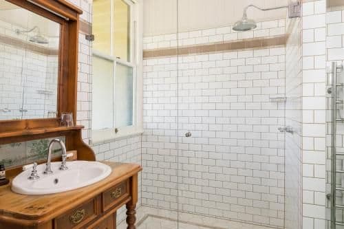 Valley View King or Queen Room