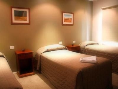 Saltbush Motor Inn4