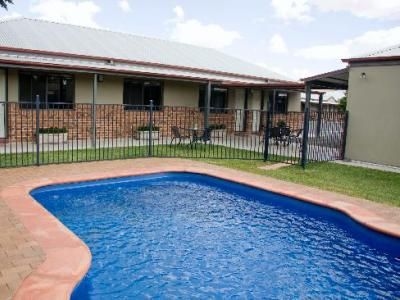 Saltbush Motor Inn2