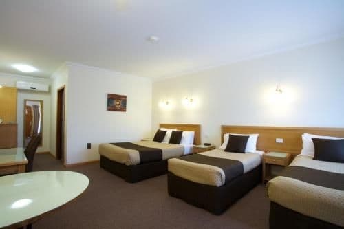 Deluxe Family Room