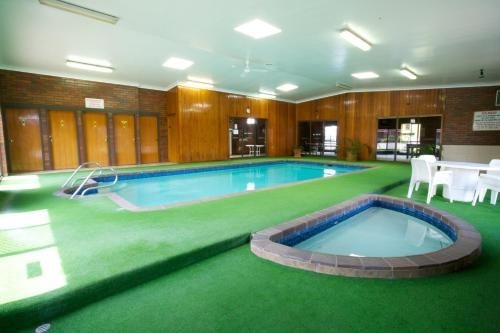 Golden Grain Motor Inn4