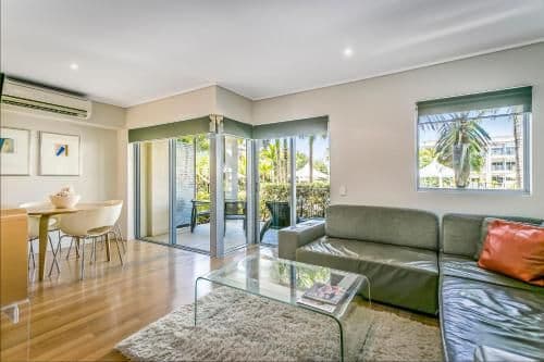 One-Bedroom Suite with Spa Bath - Weekly Housekeeping