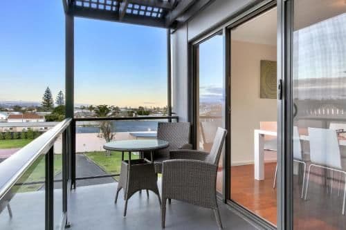 Deluxe Two-Bedroom Apartment