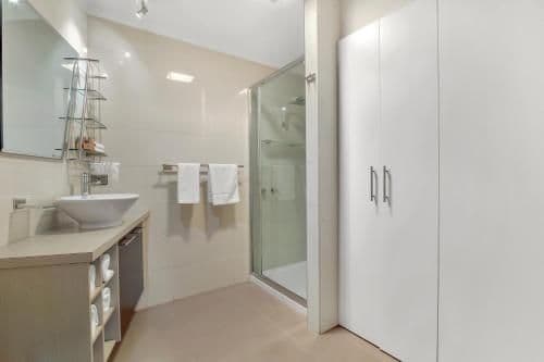 Deluxe Two-Bedroom Apartment