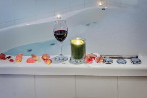 Two-Bedroom Two-Bathroom Cottage (Adult Only) - Bass