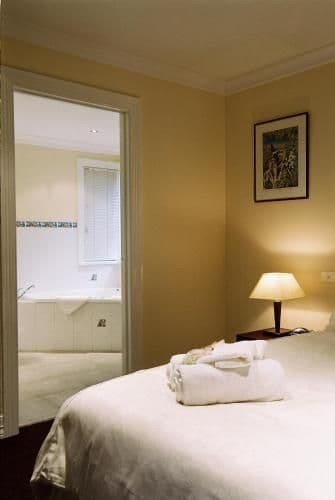 One-Bedroom Cottage (Adult Only) - Salmon Company