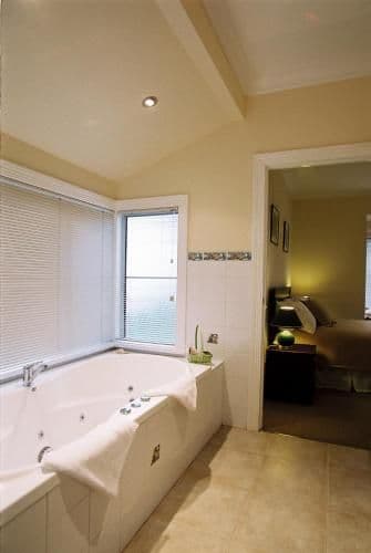 Two-Bedroom Cottage - Colquhoun