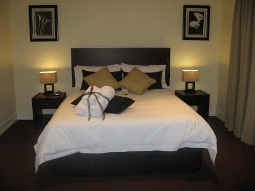One-Bedroom Cottage (Adult Only) - Salmon Company