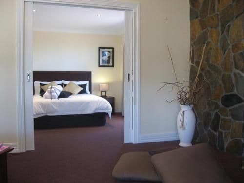 One-Bedroom Cottage (Adult Only) - Salmon Company