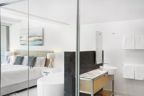 Three-Bedroom Apartment - Weekly Housekeeping
